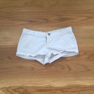 White Hollister shorts ( low waist )